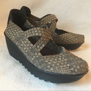 🚫 SOLD 🚫 Bernie Mev Drake 40 Metallic Mary Jane